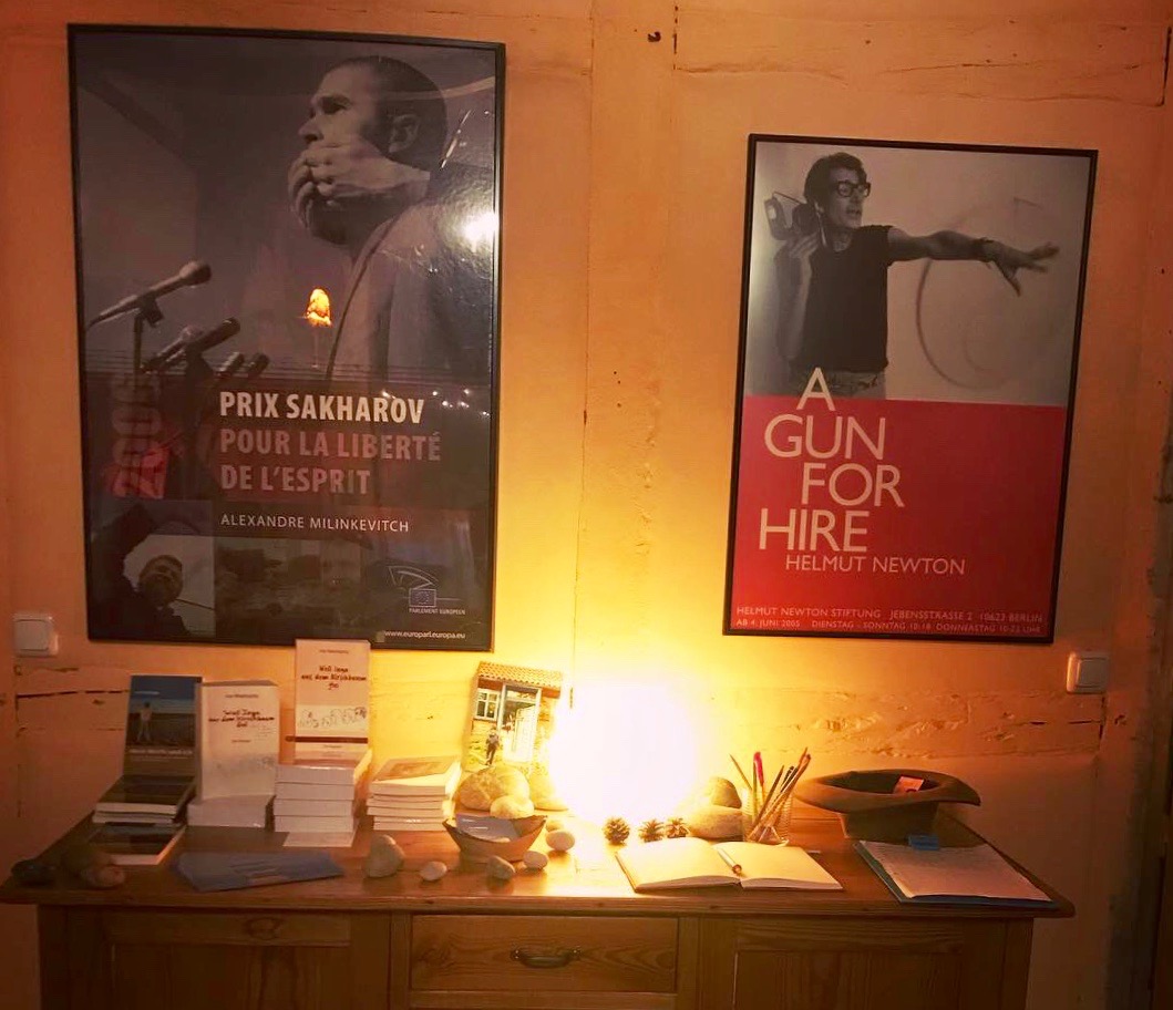 7BF8E0A1-FAF6-4D22-9750-F7A81A148E56