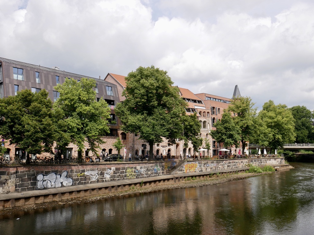 16849831-F3F5-4E33-8F8B-B0ED552EED08_1_105_c